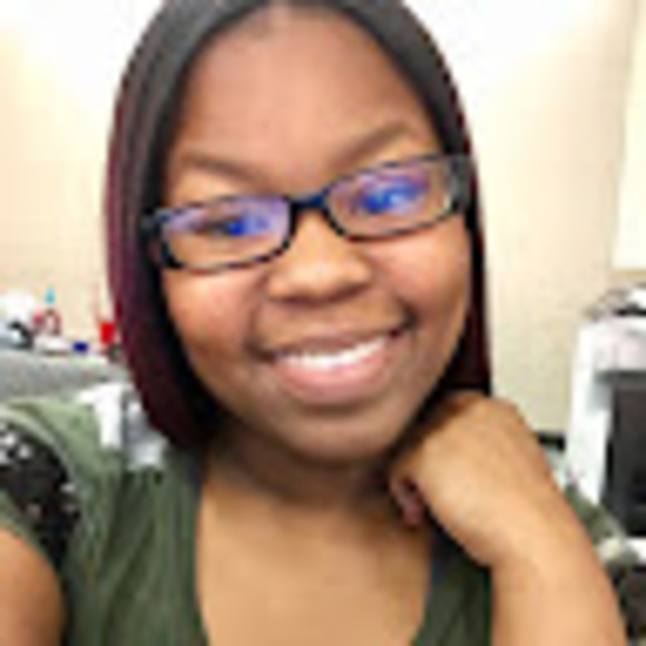 Meet your Posher, Janeujua - Picture 1 of 1